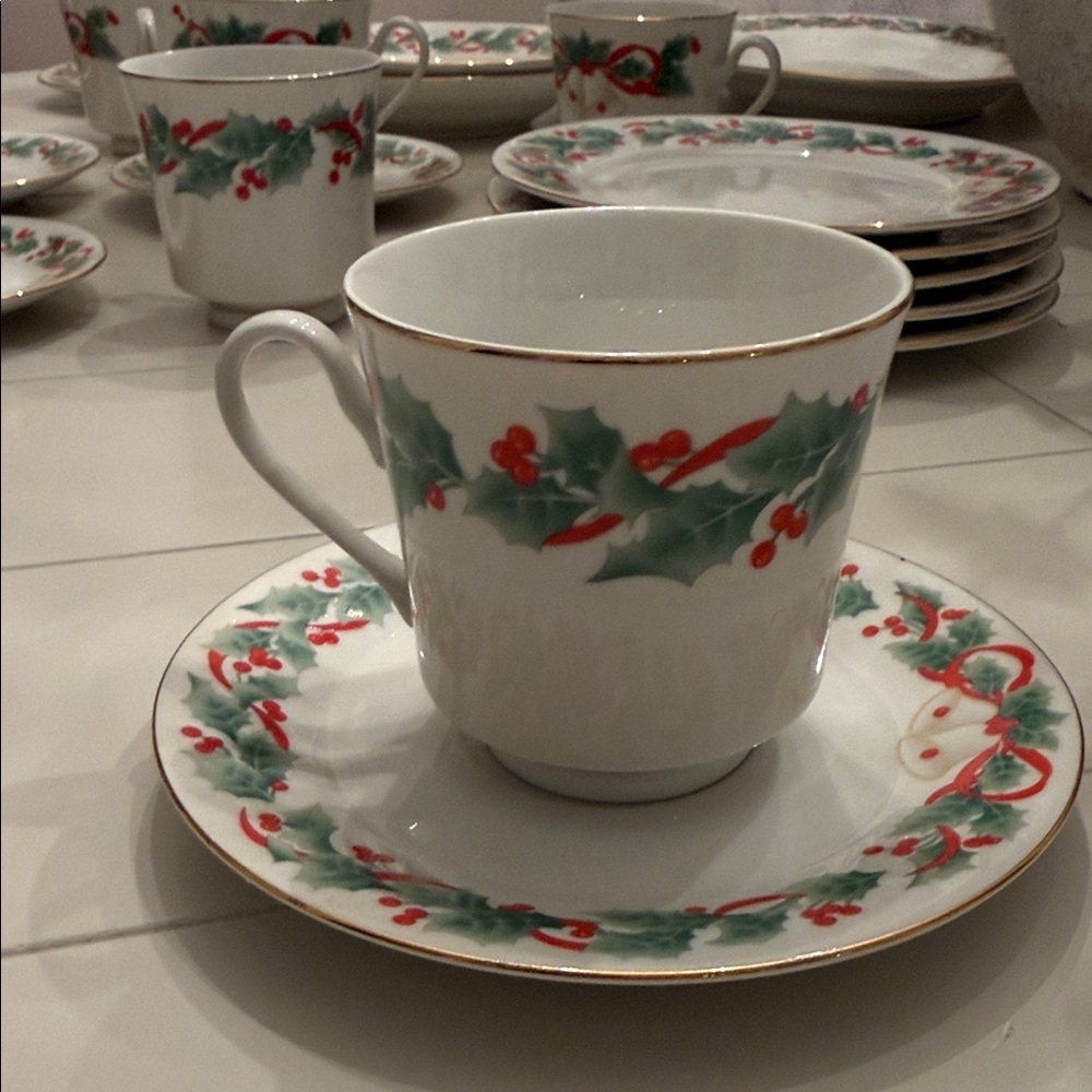 Sango Noel 1990 Cup & Saucer – Pattern 8401